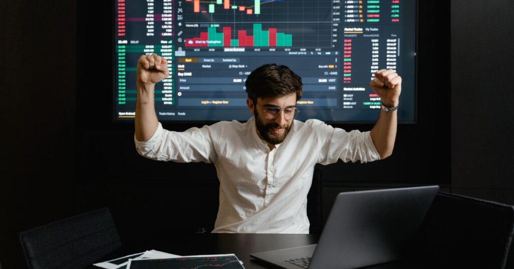 Forex trader adjusting DeMARK indicator settings on an MT4 chart
